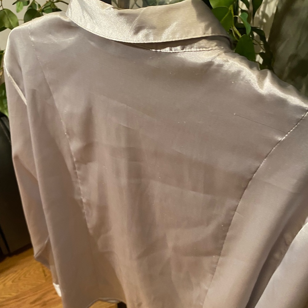 blouse - Picture 2 of 7